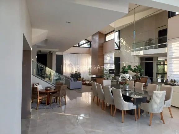 Imagem Linda e espaçosa casa com 472 m² de área construída em um terreno de 560 m². O imóvel possui s...