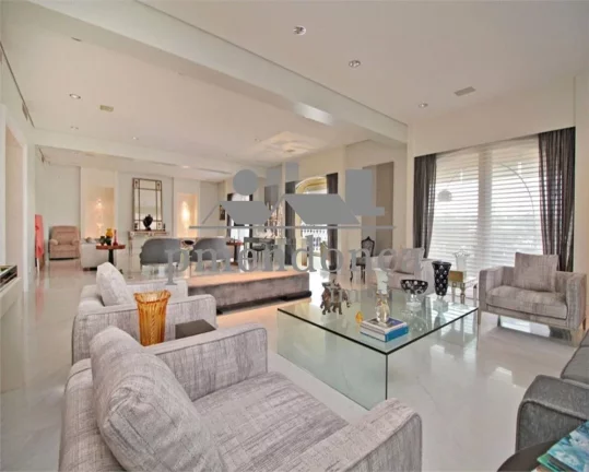 Imagem Apartamento com 700m² em prédio Nobre de Higienópolis.
