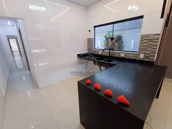 Imagem Espaçosa Casa Geminada 3 Quartos em Caiçara, Praia Grande