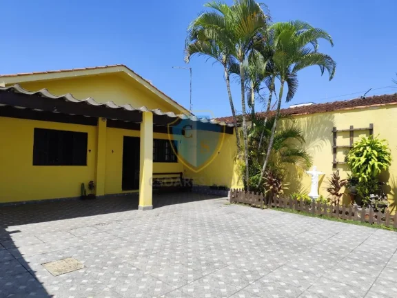 Imagem Casa 3 dorms sendo 1 suíte com Piscina e 6 vagas garagem
