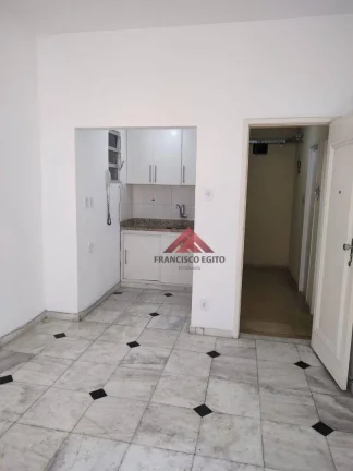 Imagem Apartamento com sala e quarto na primeira quadra da praia,proximo a todo comércio de icarai,como bancos,farmacias,super mercados,a quarenta metros da