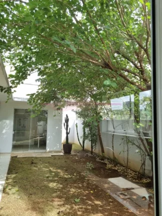 Imagem Excelente imóvel com 4 suítes, - PISO INFERIOR com 3 suítes, sendo uma delas master, - sala e sal...