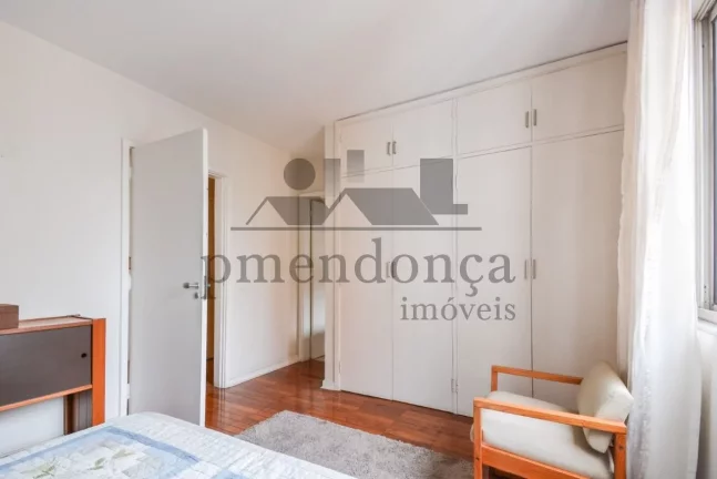Imagem Apartamento com 142m² na Rua Sabará, 3 quartos (1 suíte) e 1 vaga.