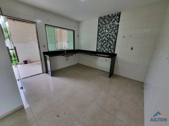 Imagem Casa Duplex com 3 Suítes à Venda na Praia do Morro Guarapari-ES