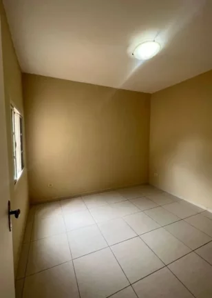 Imagem Casa com 2 dormitórios para alugar, 90 m² por R$ 1.890/mês - Jardim Maria Augusta - Taubaté/SP