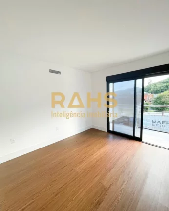 Imagem Sobrado Geminado de alto padrão, no bairro Saguaçú, pronto para morar com 160,52m² privativos. E...