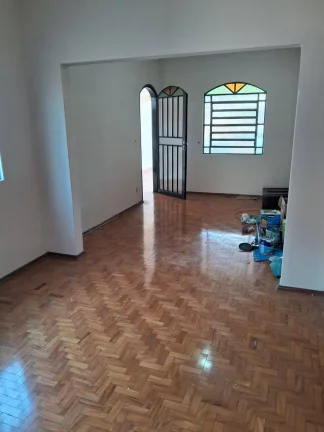Imagem VENDE-SE CASA COM 03 DORMITORIOS ARAÇATUBA SP
