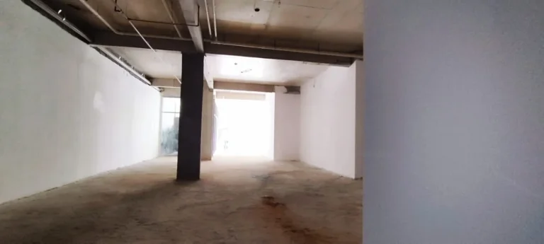 Imagem Loja Comercial 200M², 1ª Locação, 2 Banheiros, 3 Vagas, 450M metrô, Segurança 24h, Infraestrutura Completa, Pé direito Duplo, Fachada Ampla e Moderna.