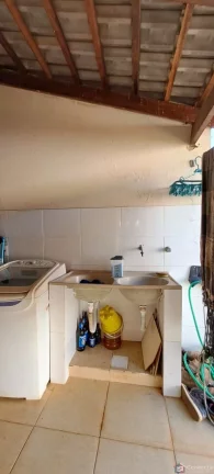 Imagem Casa à Venda no Jardim Céu Azul em Patos de Minas – 3 Quartos, Suíte, Área Gourmet e Escritório por R$ 750 mil