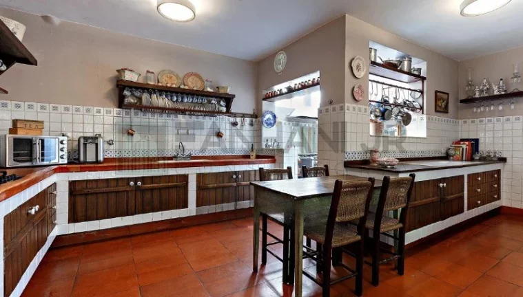 Imagem Casa estilo Farm House para Locação no Jardim Paulista - São Paulo-SP: 3 Quartos, 1 Suíte, 4 Salas, 4 Banheiros, 2 Vagas, 223m².