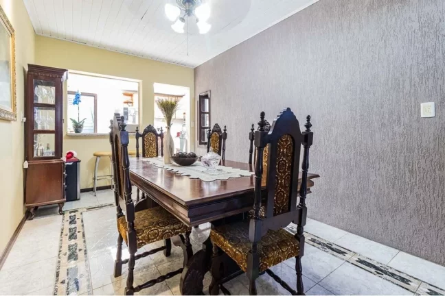 Imagem Casa à venda no bairro Partenon - Porto Alegre/RS