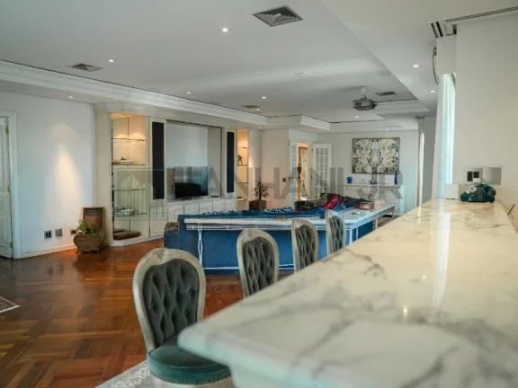 Imagem Vendo linda cobertura duplex localizada em ponto estratégico dos jardins, em prédio com tijolo a vista!!! Com 7 garagens, depósito no subsolo do edif