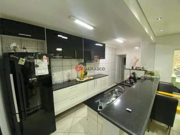 Imagem Sobrado à venda 2 Quartos, 1 Suite, 2 Vagas, 187M², Campestre, Santo André - SP