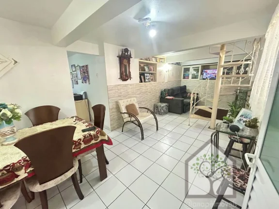 Imagem Casa à venda na Trindade - Florianópolis