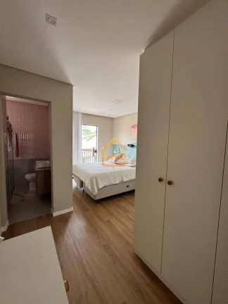 Imagem Casa 3 pavimentos, 3 dormitórios (1 suíte),2 vagas, Jd das Indústrias, SJC