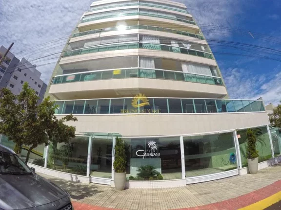 Imagem Viva com conforto e sofisticação neste apartamento de alto padrão, localizado na quadra do mar da...