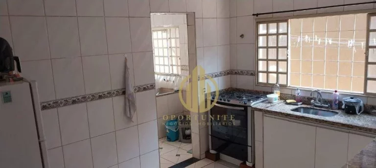 Imagem Casa com piscina em um espaço de 339 m²