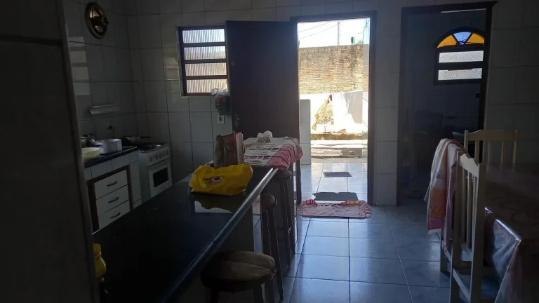 Imagem Casa para Venda em Itanhaém, Loty, 3 dormitórios, 1 suíte, 1 banheiro, 4 vagas