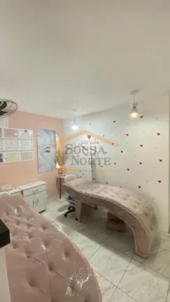 Imagem Sobrado com 4 dormitórios, sendo 3 suítes, uma delas com varanda e duas externas. Conta com banhei...