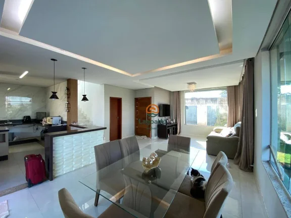 Imagem Casa com 3 dormitórios à venda, 246 m² por R$ 1.350.000,00 - Recanto da Lagoa - Lagoa Santa/MG