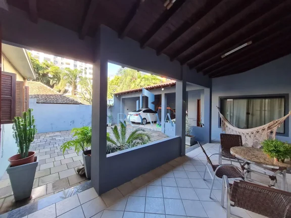 Imagem CENTRO - CASA ESPAÇOSA E CONFORTÁVEL