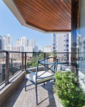 Imagem Apartamento amplo com living para 3 ambientes, terraço com vista livre, lavabo, 3 suítes com armá...