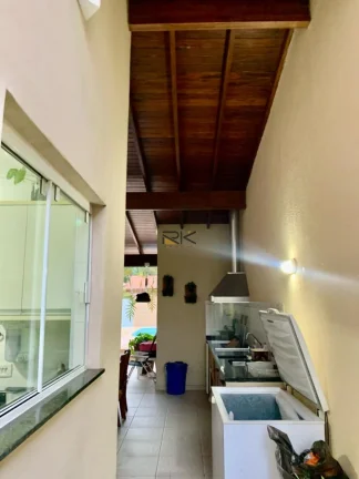 Imagem CASA A VENDA NAS TONINHAS COM 4 SUÍTES,SALA,COZINHA,2 VAGAS DE GARAGEM