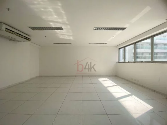 Imagem Salas comerciais unificadas com o total de 160m² para locação no Alto da Boa Vista/Santo Amaro.