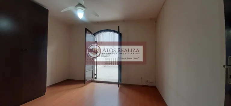 Imagem Este incrível sobrado de 102m² de área útil está localizado em Socorro - São Paulo e é a escolha perfeita para quem busca conforto e praticidade. Com dois dormitórios e dois banheiros, este imóvel é ideal para casais e pequenas famílias que buscam um lar 
