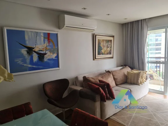 Imagem Apartamento recém reformado com 67m², 2 dormitórios, 1 suíte, 2 vagas de garagem coberta em localização privilegiada em área nobre a 500mts da Estação Metrô Chácara Klabin.