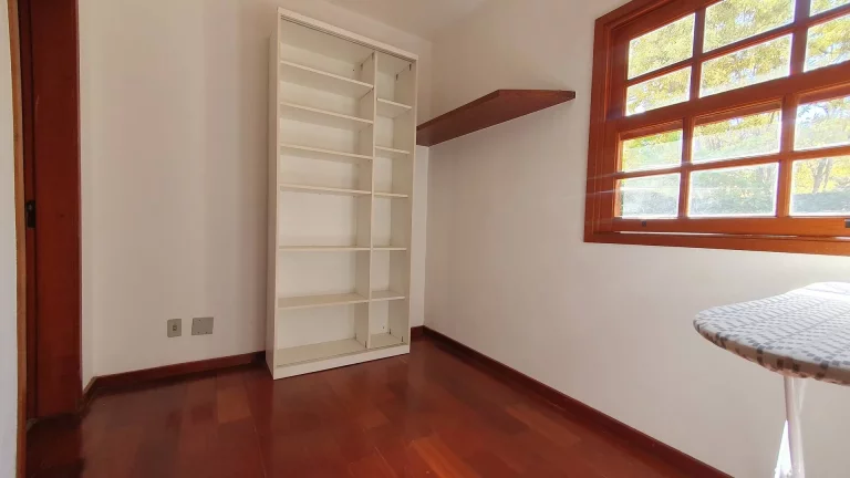 Imagem Casa em Condomínio com 3 Quartos (1 suíte) no Parque da Hípica em Campinas
