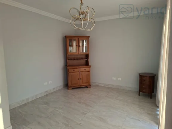 Imagem Casa em Condomínio de Luxo em Jundiaí-SP: 3 Quartos, Suíte, 4 Vagas - Jardim Celeste