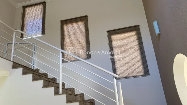 Imagem Um lar pensado para viver bem!

Essa casa no Condomínio Portal do Jequitibá encanta pelo acabament...