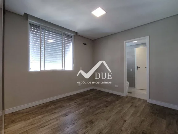 Imagem Apartamento na quadra da praia com 3 suites à venda, 136 m² por R$ 1.060.000 - Boqueirão - Santos/SP