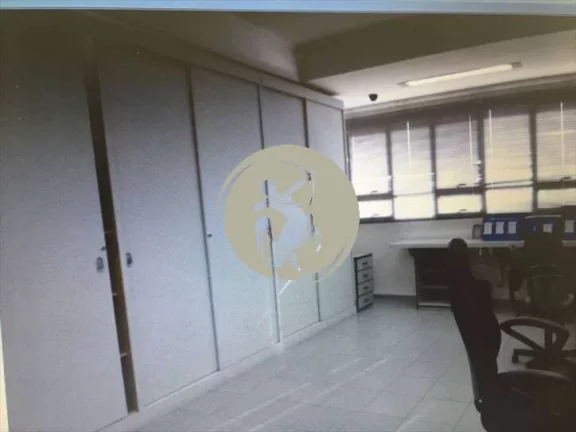 Imagem OPORTUNIDADE!!! SALA COMERCIAL GRANDE JA DIVIDIDA, NA AVENIDA ANA COSTA LOCALIZADA NA AVENIDA MAIS M...