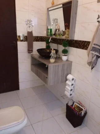 Imagem Sobrado para Venda por R$790.000,00 com 351m², 3 suites, 6 vagas e 7 banheiros - Jardim medina, Poá / SP - Cód. 13513