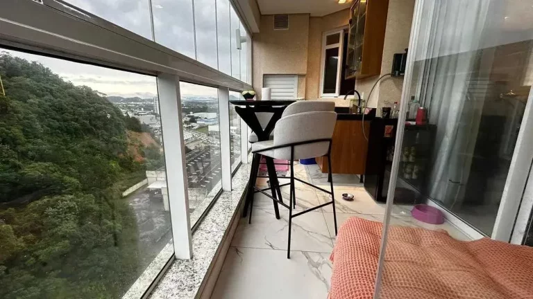 Imagem Apartamento com 2 suítes e 2 vagas de garagem em Ressacada - Itajaí