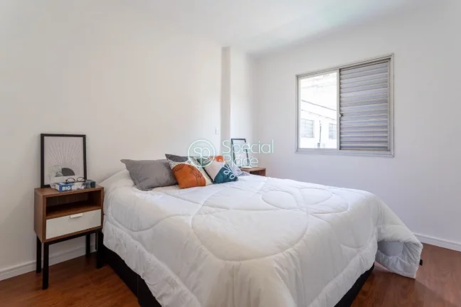 Imagem Apartamento com 92m² no Campo Belo. Andar baixo. Living com varanda, sala de jantar, 03 dormitório...