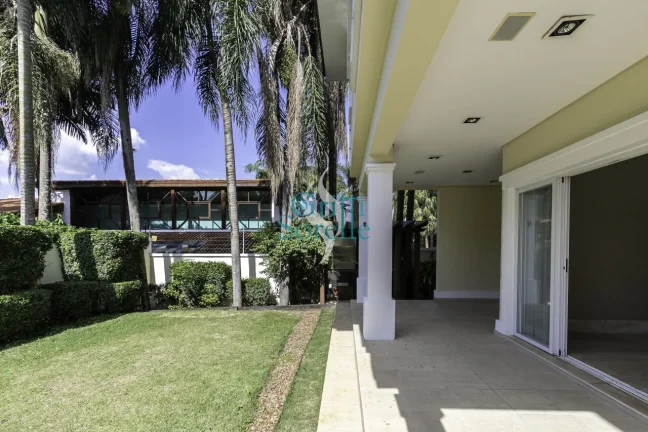 Imagem Casa Condomínio Fechado à Venda em Jardim Petrópolis - São Paulo/SP.