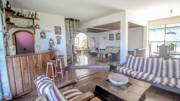 Imagem Casa para Venda em Teresópolis / RJ no bairro Quinta da Barra