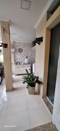 Imagem Vendo este excelente apto centro de Nova Friburgo.