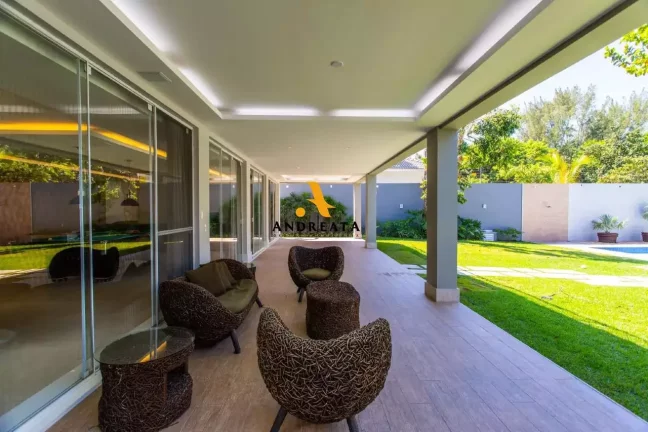 Imagem Barra da Tijuca - Condominio Novo Leblon - Vendo magnifica mansão de alto padrão! (IMÓVEL ENCONTRA-SE ALUGADO POR R$40.000,00).
