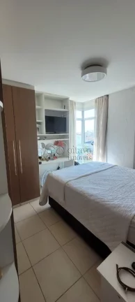 Imagem Imperdível apartamento à venda em Macaé-RJ, Riviera Fluminense! 2 quartos, 1 suíte, 2 salas, 3 banheiros, 2 vagas de garagem. Confira!