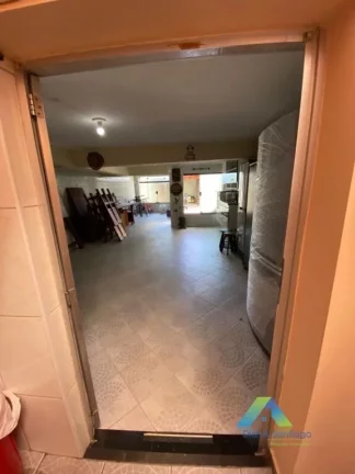 Imagem SANTO ANDRÉ Casa 200M², 3 dormitórios, varanda gourmet, 4 vagas de garagem, ótima localização e valor !!!