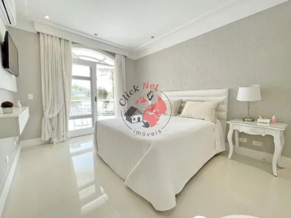 Imagem Mansão Espetacular à Venda no Condomínio Jardim Acapulco - Guarujá