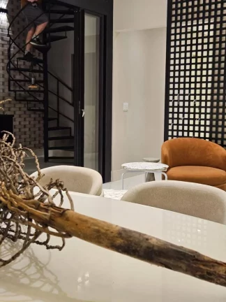Imagem Casa mobiliada e decorada em residencial planejado