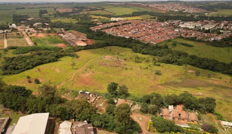 Imagem Vende uma area Residencial/comercial de 96.800 mil mts no Municipio de Tatui