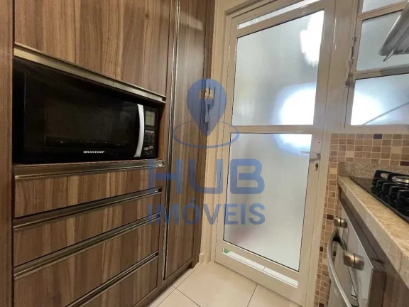 Imagem Apartamento com 2 dormitórios sendo 1 suíte e 1 vaga de garagem em Florianópolis/SC