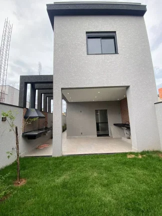 Imagem Casa com 3 dormitórios à venda, 135 m² por R$ 1.100.000,00 - Chácara Jaguari (Fazendinha) - Santana de Parnaíba/SP