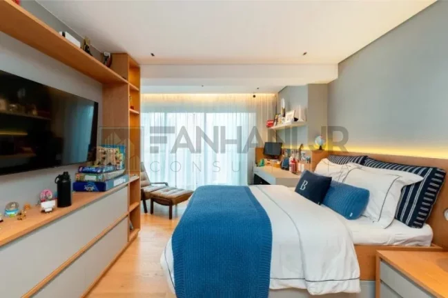 Imagem Luxuosa cobertura de 4 quartos na Vila Nova Conceição, São Paulo-SP: 4 suítes, 5 salas, 6 banheiros, 432m² de área.